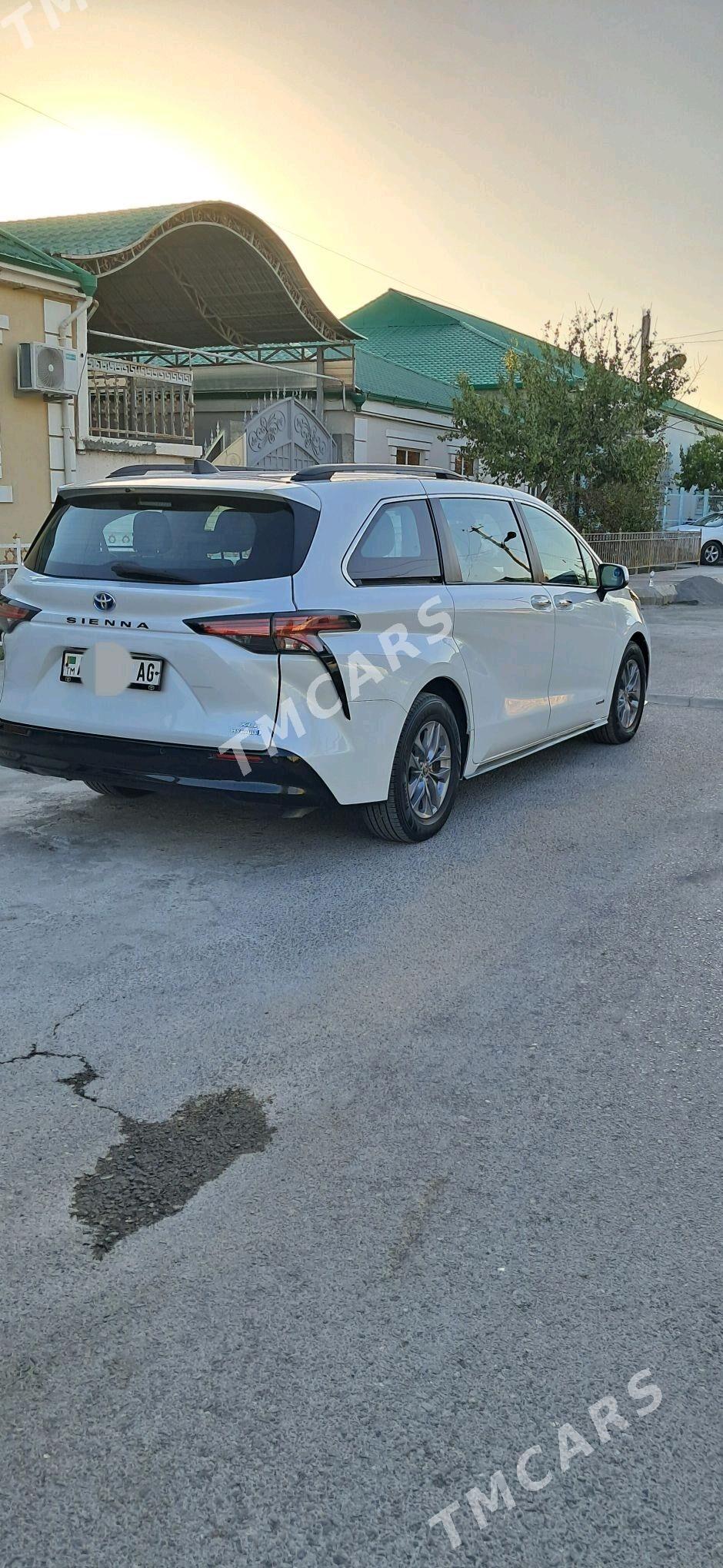 Toyota Sienna 2021 - 510 000 TMT - Чоганлы - img 4