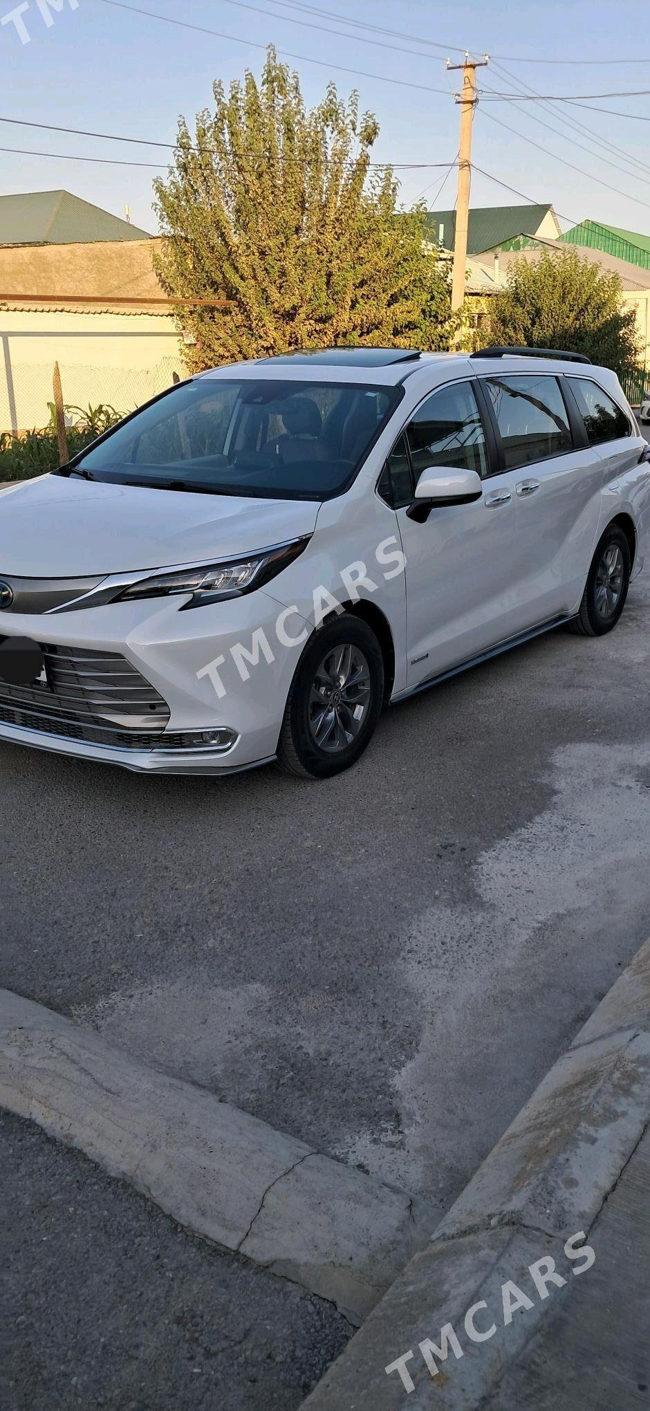 Toyota Sienna 2021 - 510 000 TMT - Чоганлы - img 2