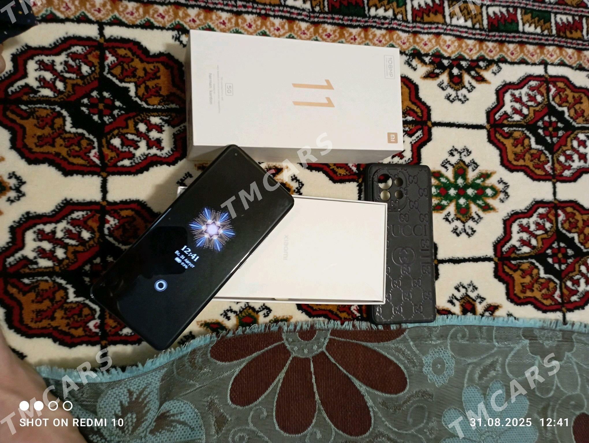 XIAOMI.11    5.G (Pamet 8/256) - Бахарден - img 4