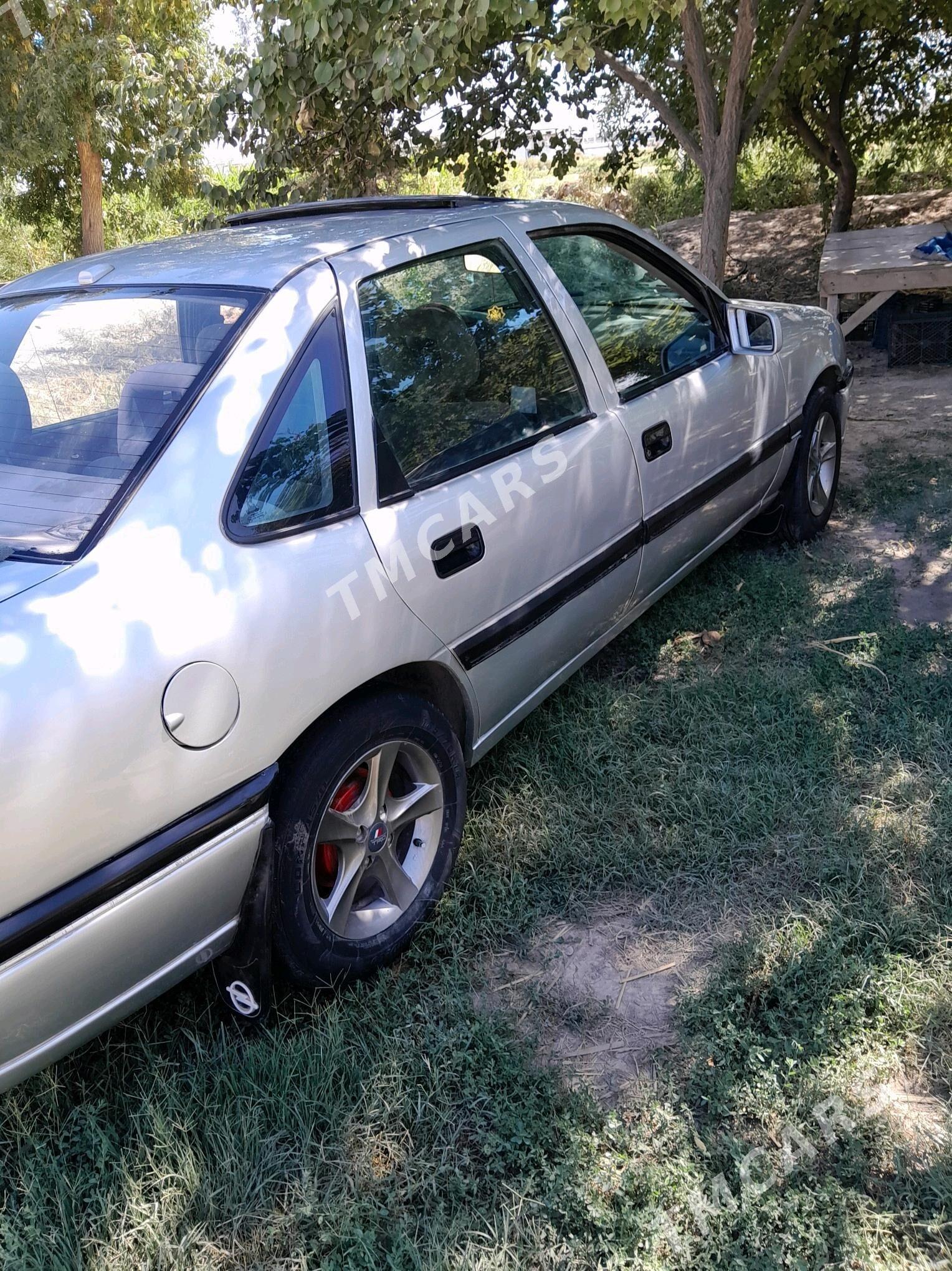 Opel Vectra 1993 - 36 000 TMT - Boldumsaz - img 3