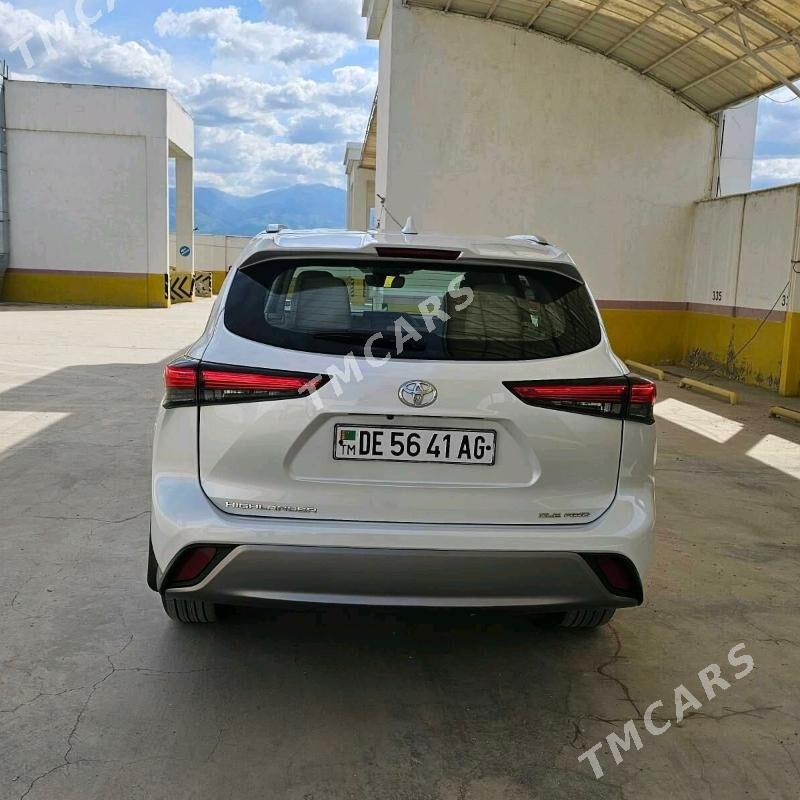 Toyota Highlander 2022 - 660 000 TMT - Aşgabat - img 8