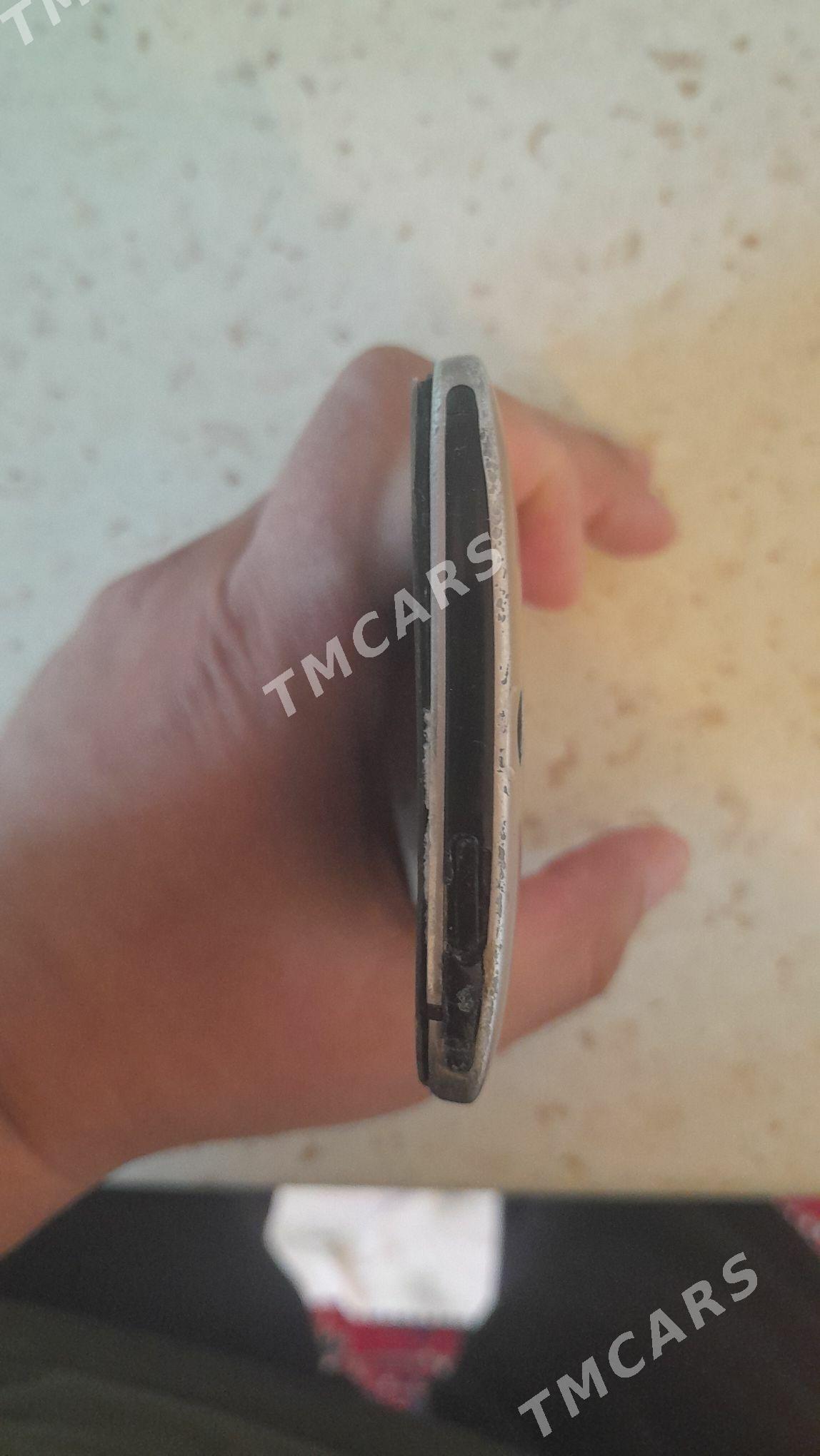 HTC ONE M8 telefon - Aşgabat - img 3