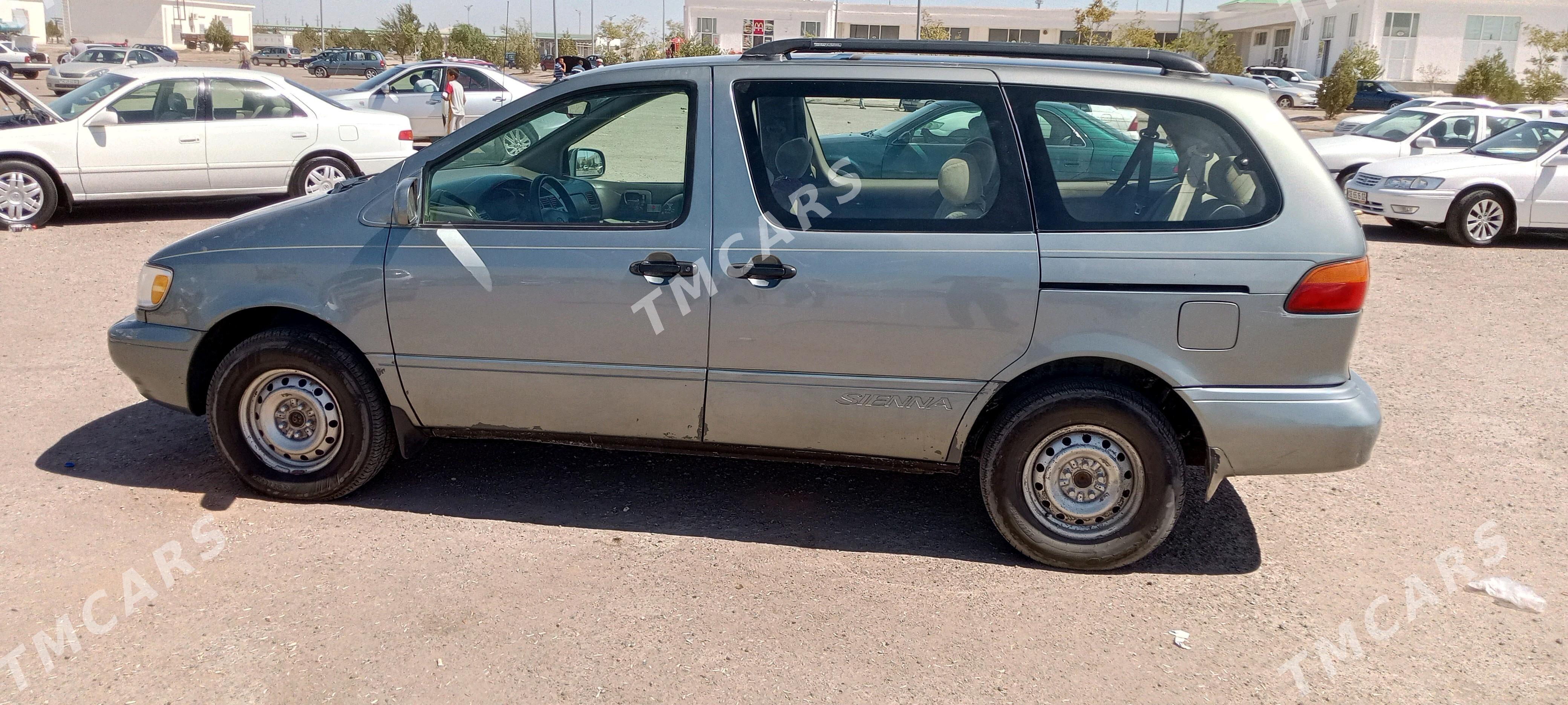 Toyota Sienna 1999 - 145 000 TMT - Гурбансолтан Едже - img 2