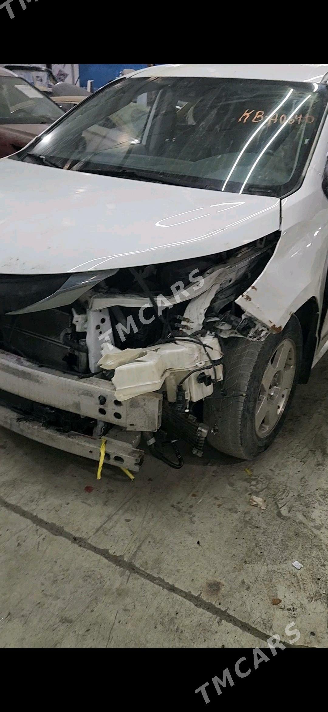 Toyota Sienna 2021 - 480 000 TMT - Bedew - img 3