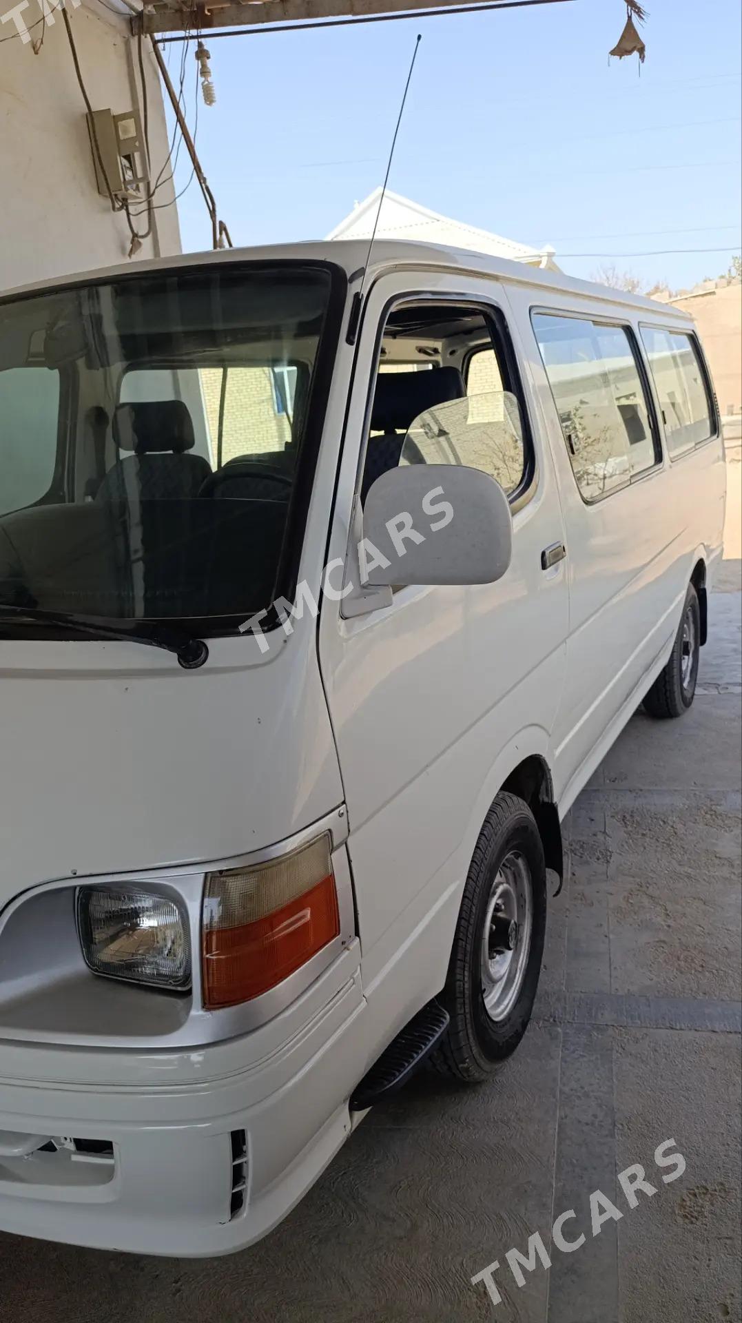 Toyota Hiace 2003 - 118 000 TMT - Мары - img 4