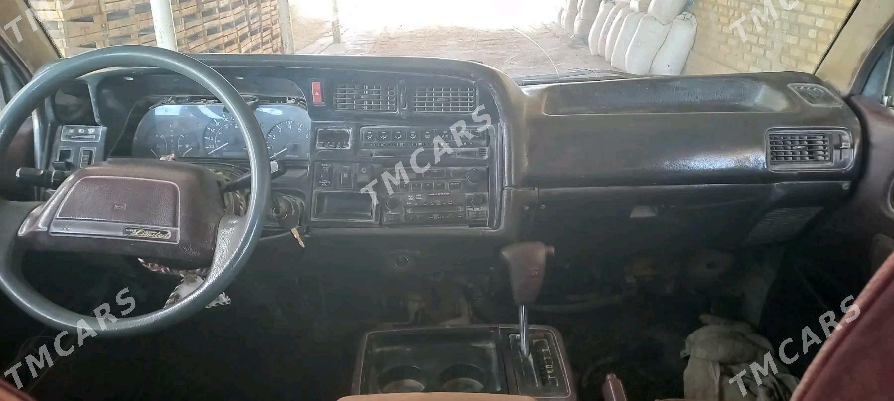 Toyota Hiace 1989 - 60 000 TMT - Garagum etraby - img 2