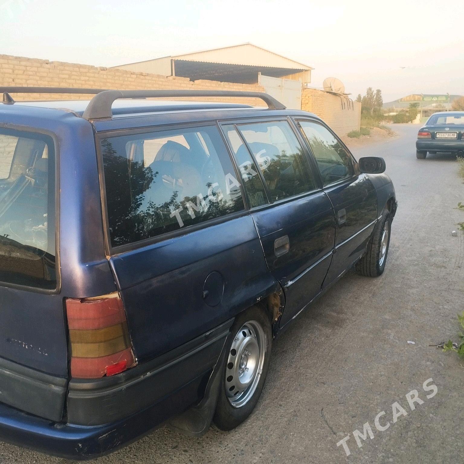 Opel Astra 1995 - 14 000 TMT - Мары - img 2