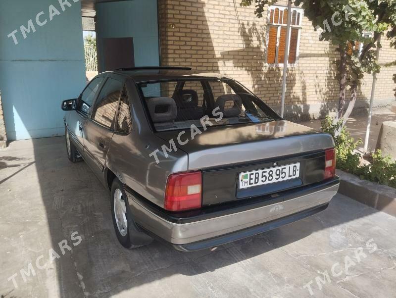 Opel Vectra 1991 - 45 000 TMT - Чарджоу - img 2