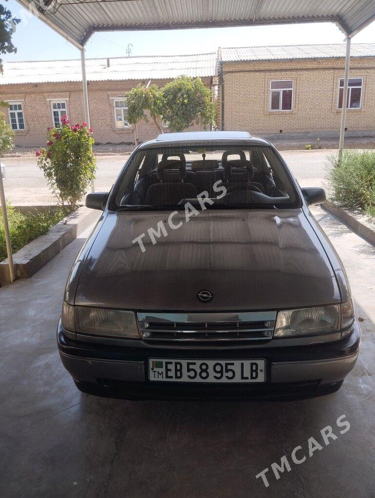 Opel Vectra 1991 - 45 000 TMT - Чарджоу - img 6