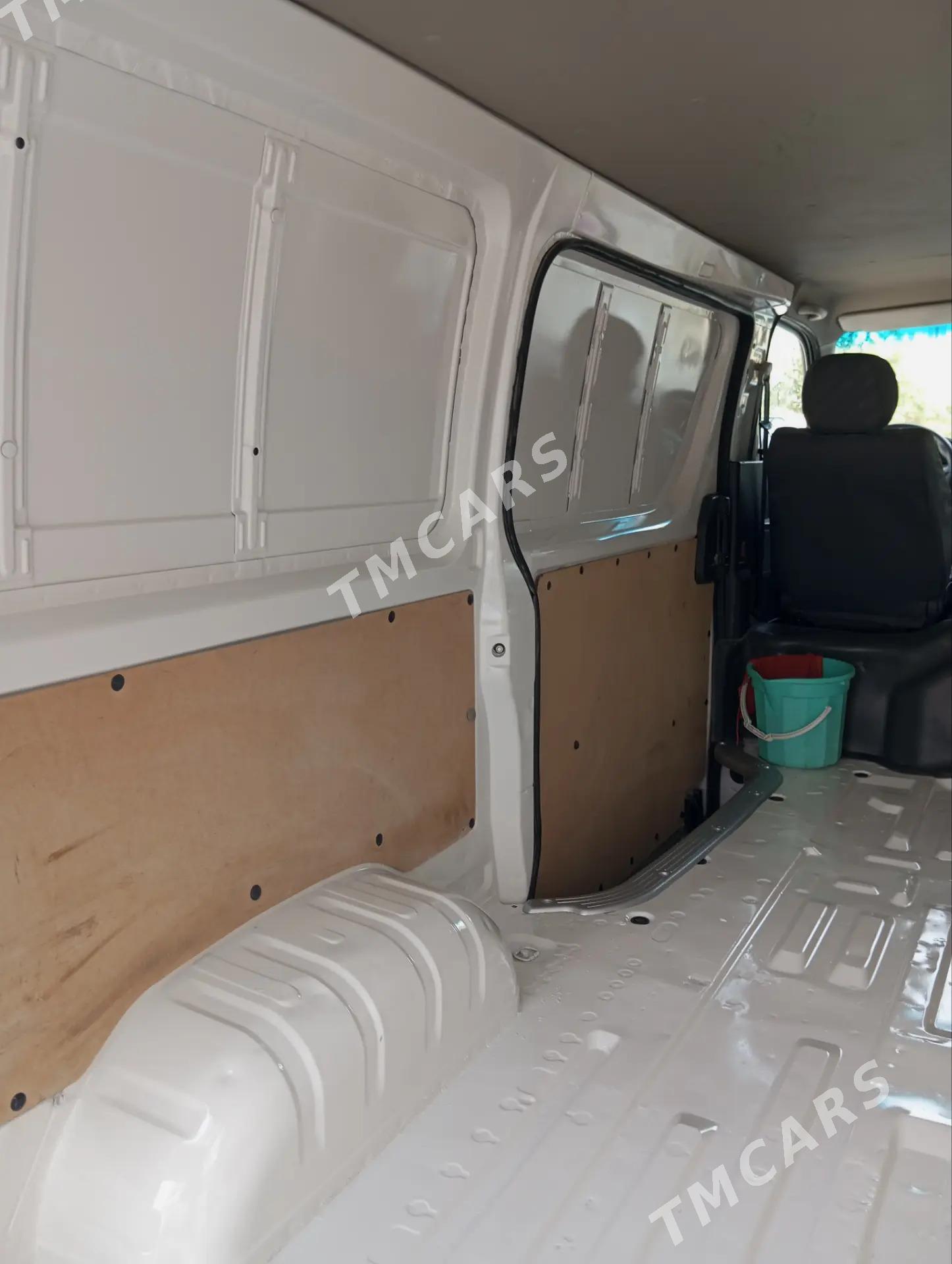 Toyota Hiace 2019 - 280 000 TMT - Aşgabat - img 3