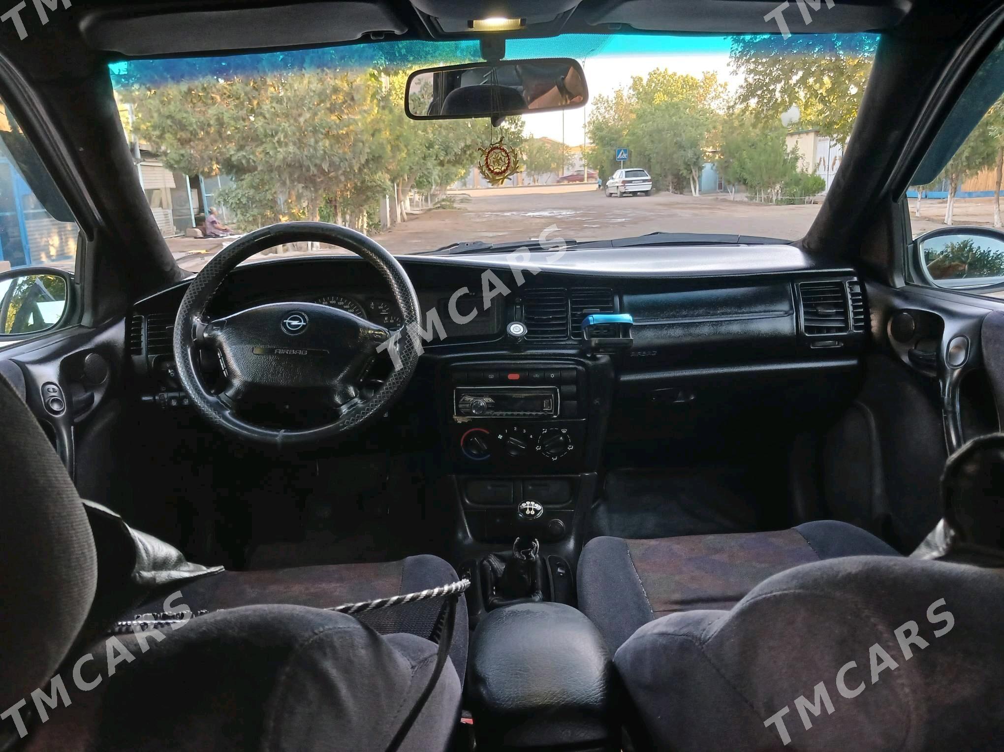 Opel Vectra 2000 - 70 000 TMT - Daşoguz - img 2