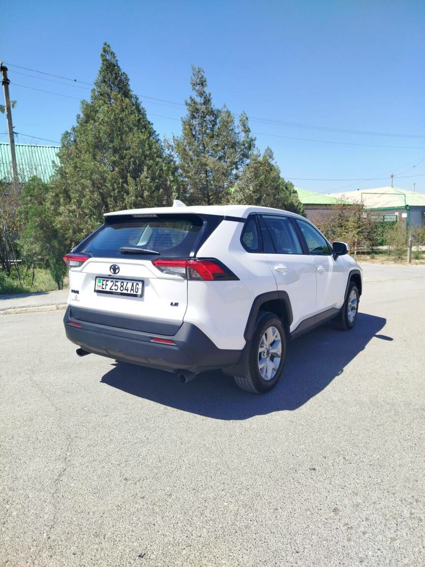 Toyota RAV4 2022 - 370 000 TMT - Бузмеин - img 3