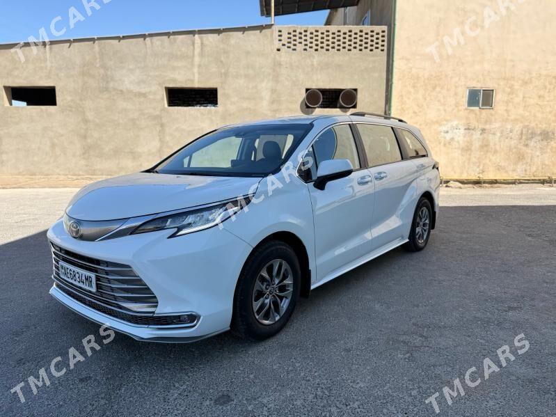 Toyota Sienna 2022 - 470 000 TMT - Мургап - img 5
