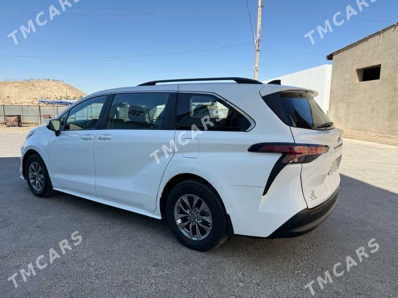Toyota Sienna 2022 - 470 000 TMT - Мургап - img 4
