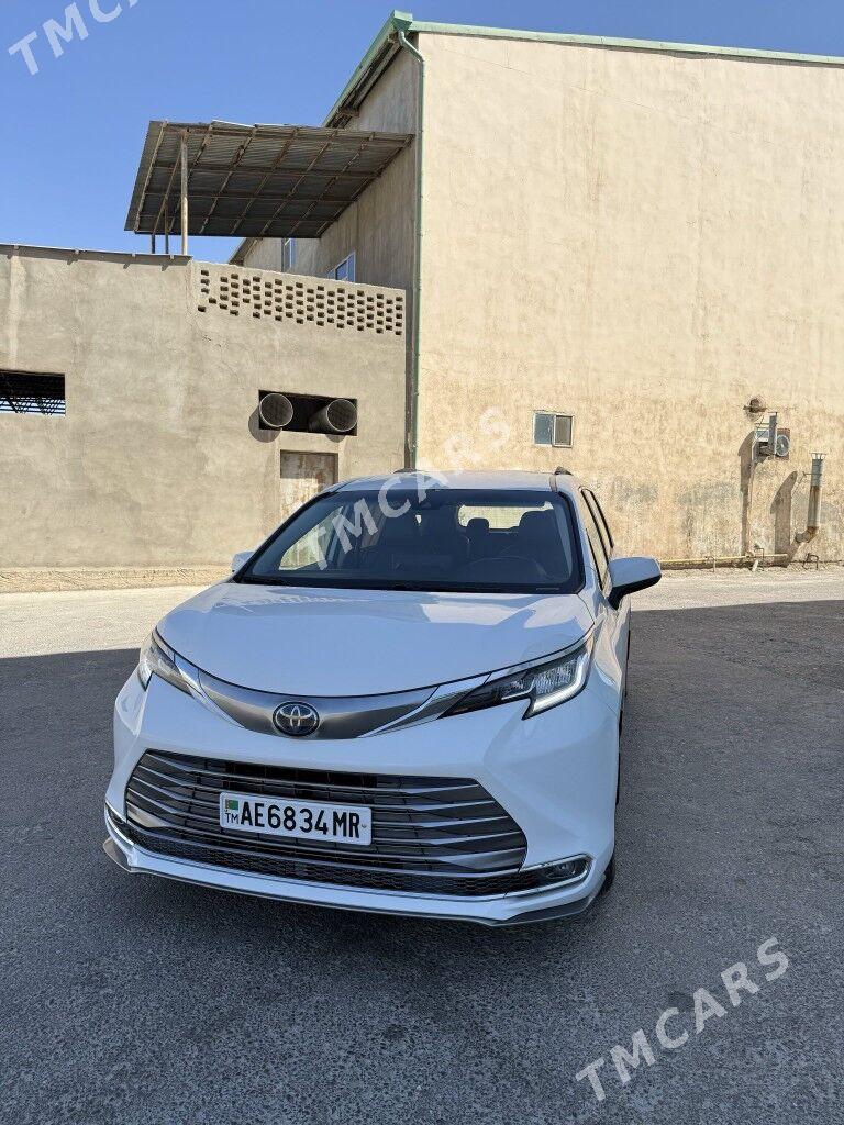 Toyota Sienna 2022 - 470 000 TMT - Мургап - img 2