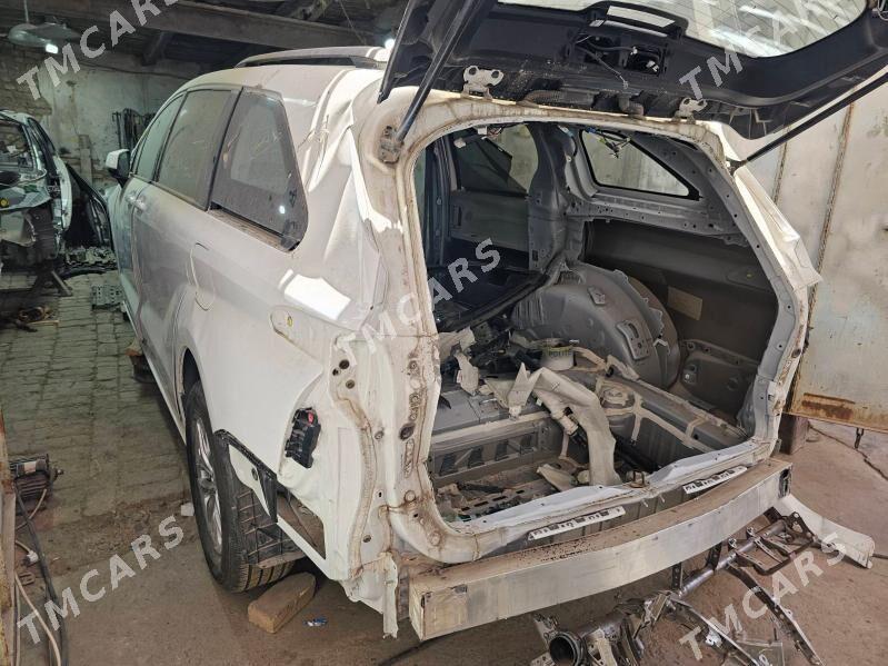 Toyota Sienna 2021 - 270 000 TMT - Мары - img 2