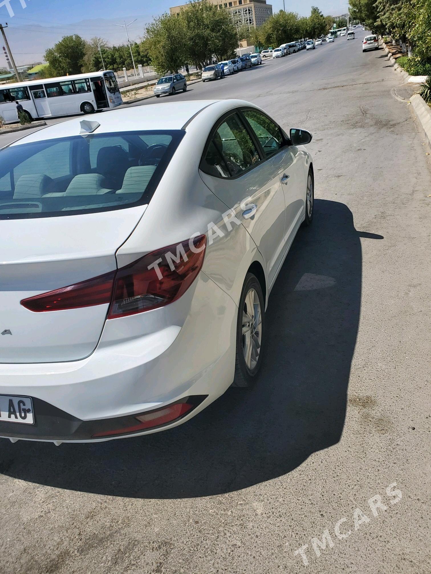 Hyundai Elantra 2020 - 225 000 TMT - 10 mkr - img 8