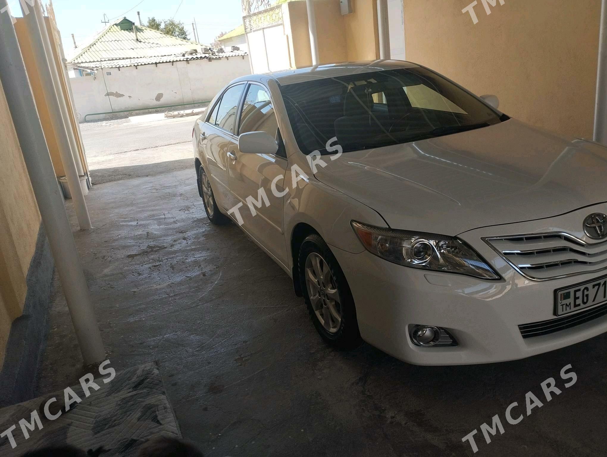 Toyota Camry 2010 - 210 000 TMT - Хитровка - img 3