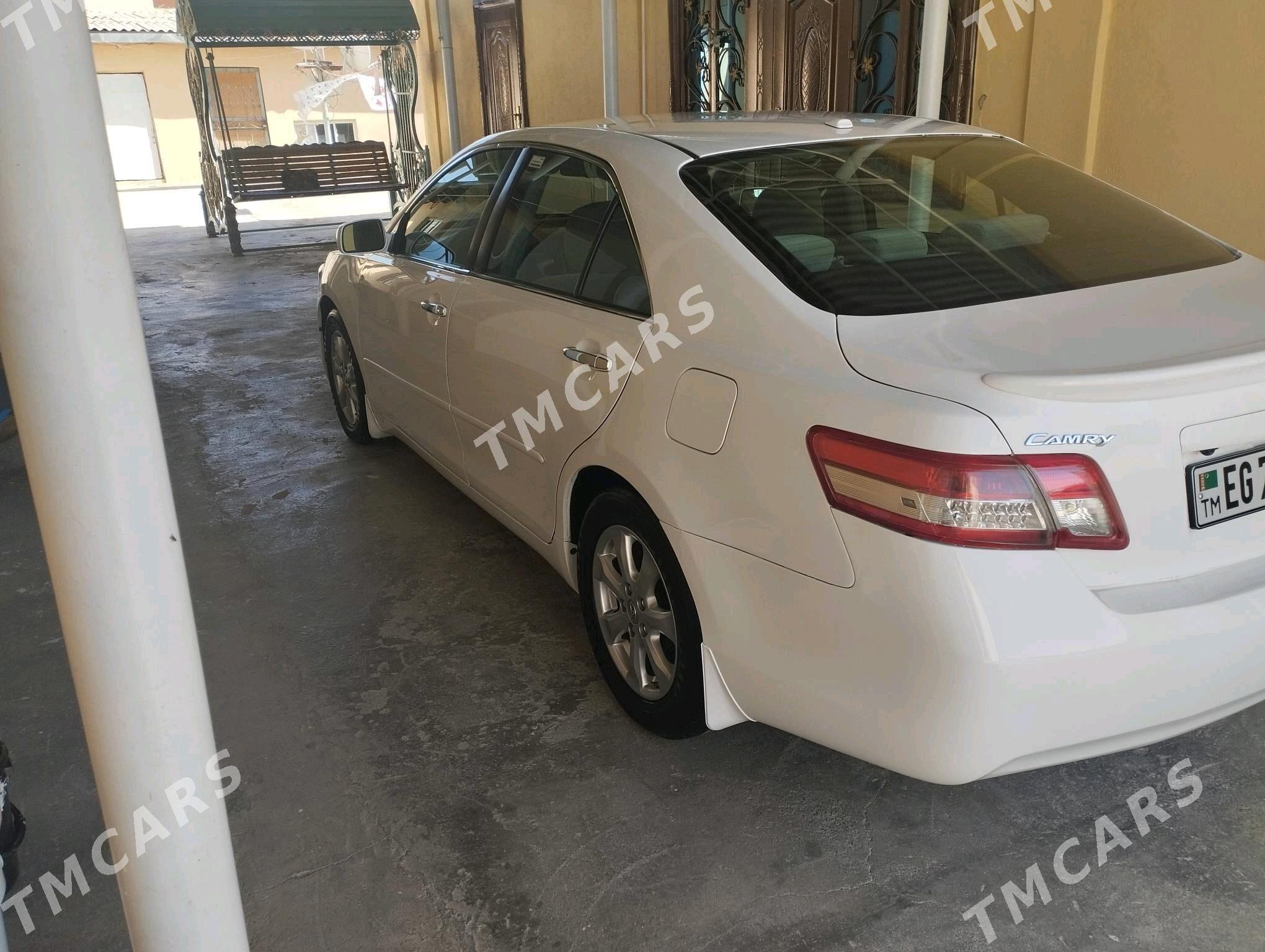 Toyota Camry 2010 - 210 000 TMT - Хитровка - img 4
