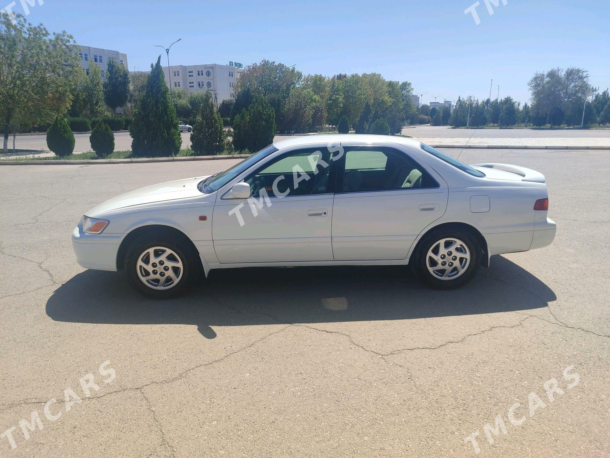 Toyota Camry 2000 - 135 000 TMT - Дашогуз - img 5