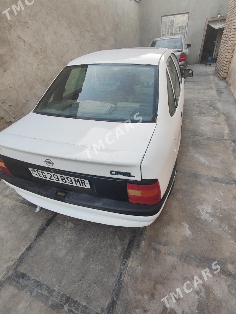 Opel Vectra 1990 - 30 000 TMT - Векильбазар - img 2