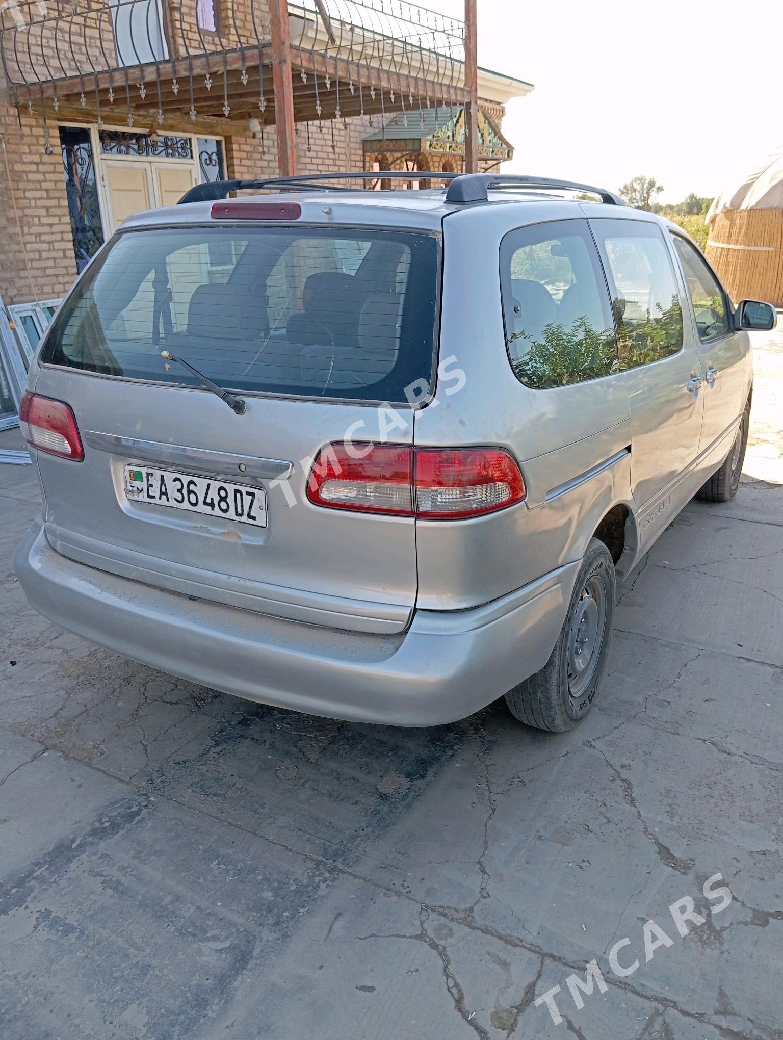 Toyota Sienna 2002 - 150 000 TMT - етр. Туркменбаши - img 5