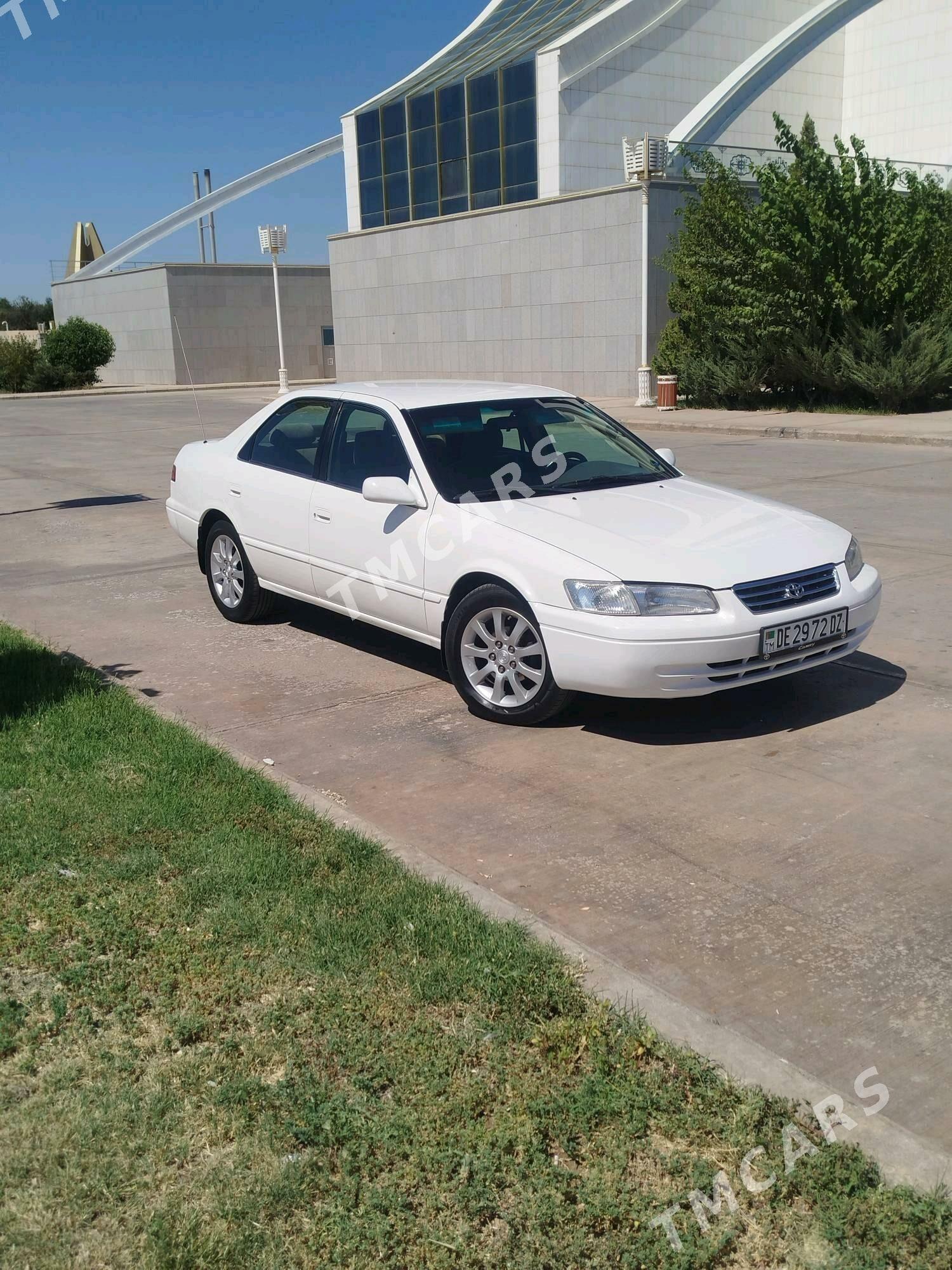 Toyota Camry 1998 - 140 000 TMT - Дашогуз - img 2