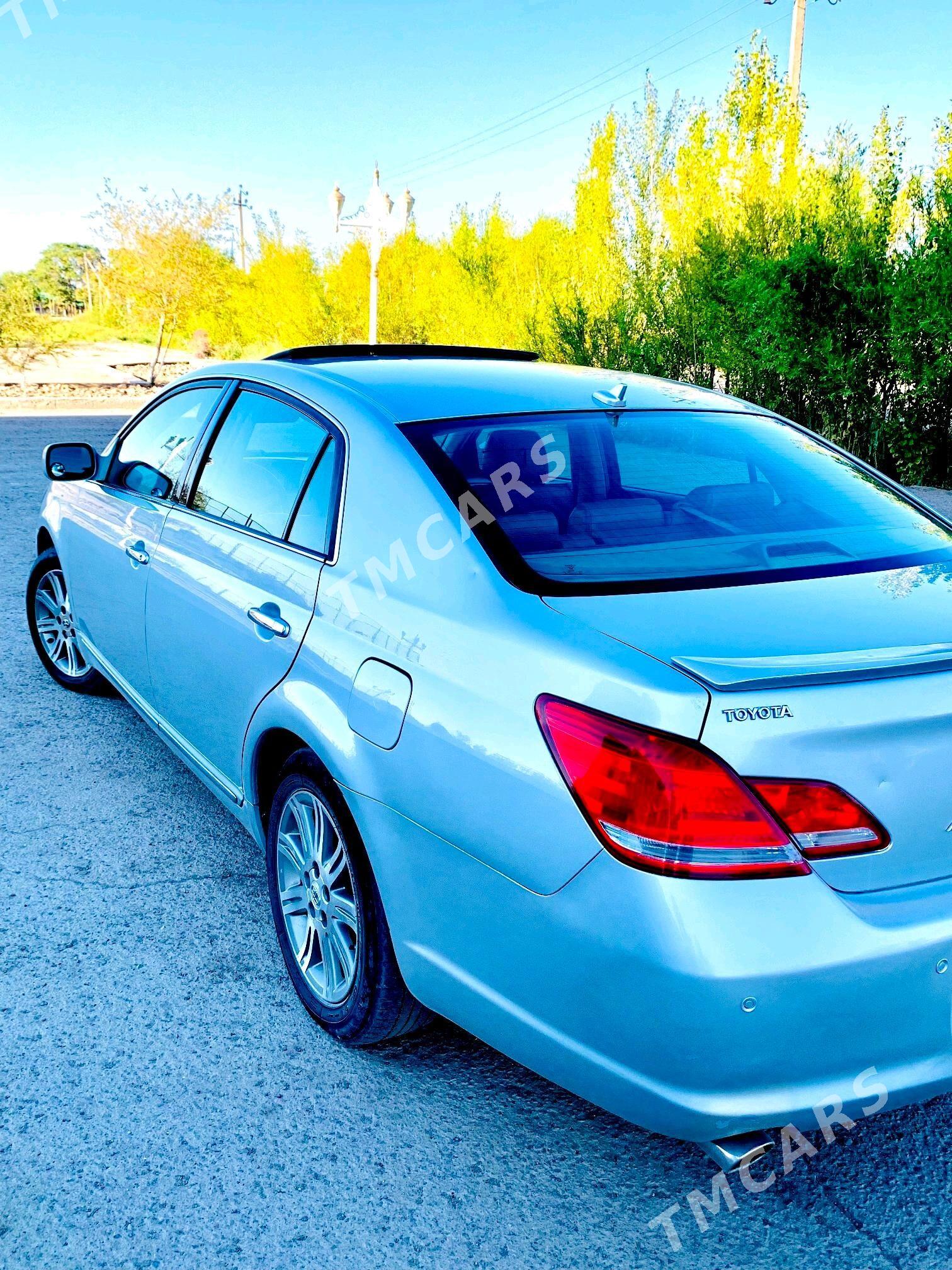 Toyota Avalon 2005 - 180 000 TMT - етр. Туркменбаши - img 2