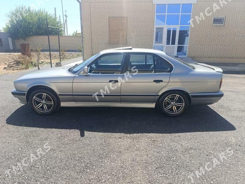 BMW 520 1988 - 45 000 TMT - Mary - img 3