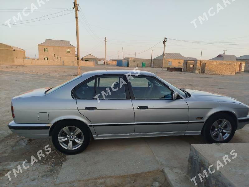 BMW 525 1995 - 50 000 TMT - Балканабат - img 4