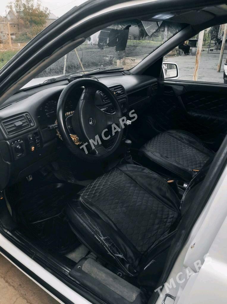 Opel Vectra 1993 - 40 000 TMT - Мары - img 8
