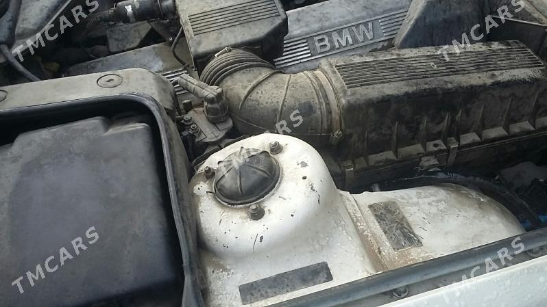 BMW 535 1990 - 65 000 TMT - Türkmenbaşy - img 4