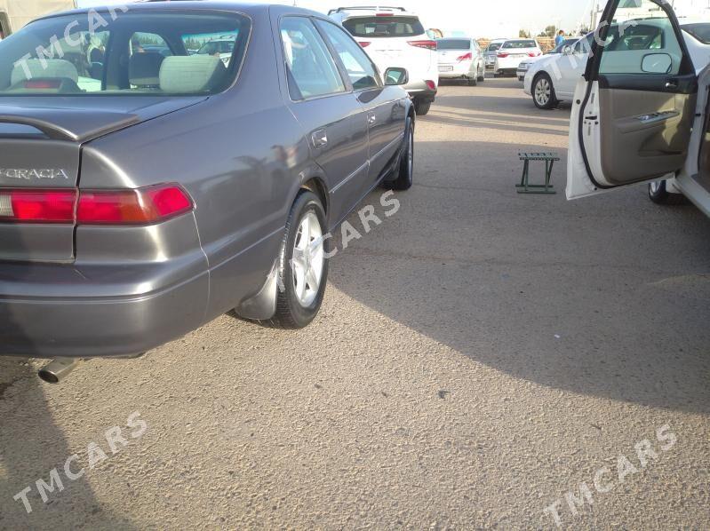 Toyota Camry 1999 - 130 000 TMT - Мары - img 5