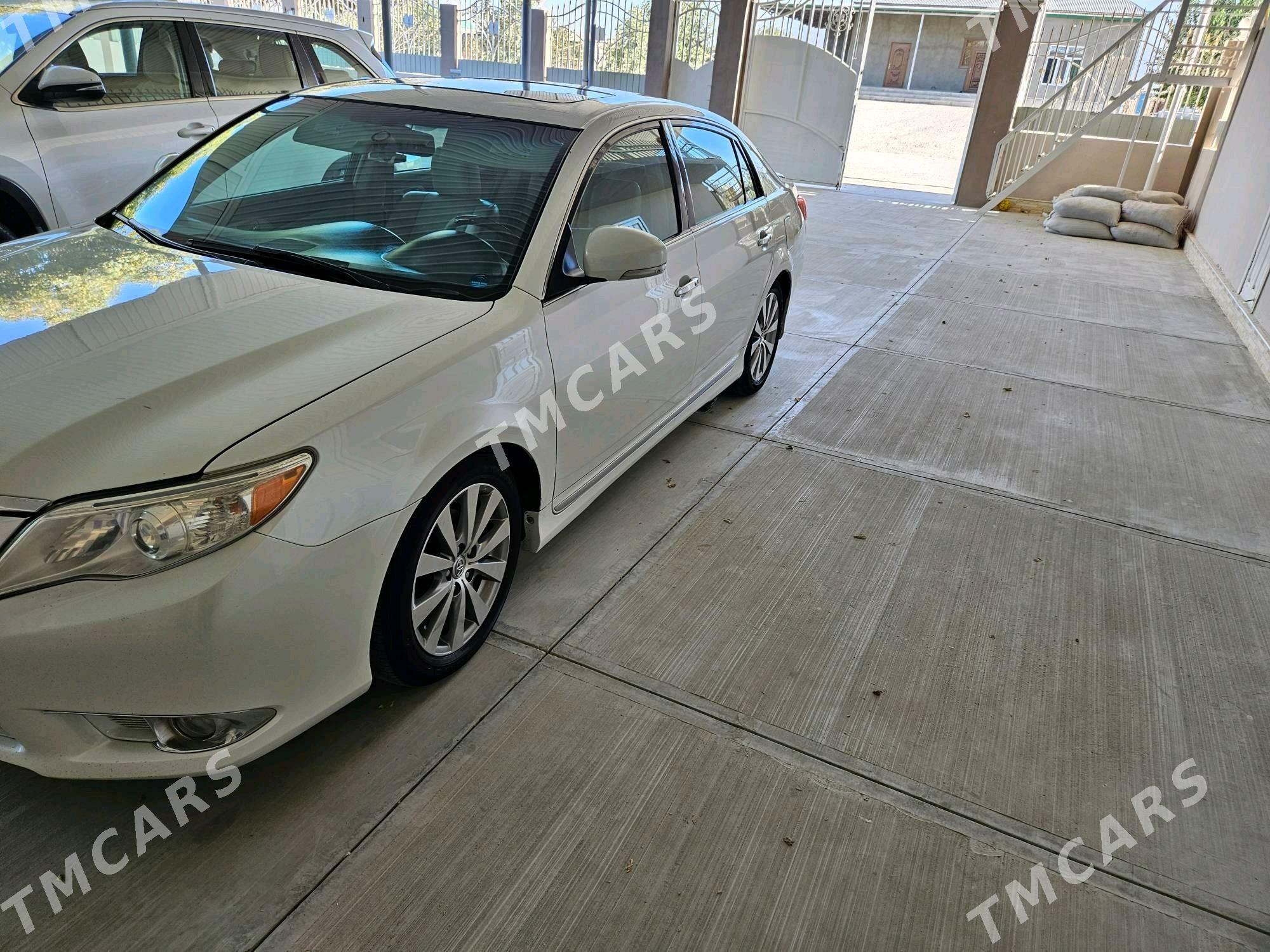 Toyota Avalon 2011 - 295 000 TMT - Гёкдепе - img 3