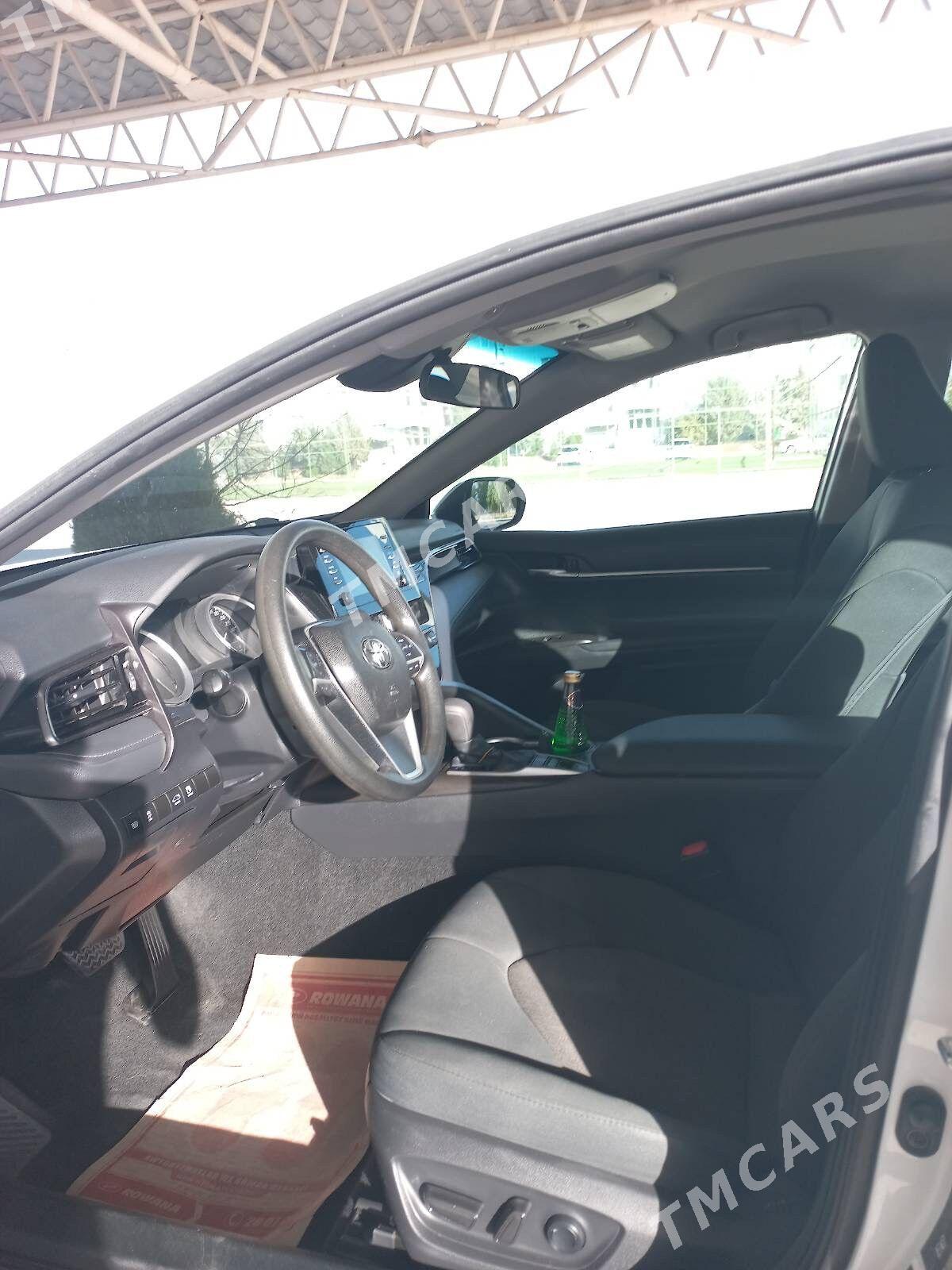 Toyota Camry Hybrid 2022 - 350 000 TMT - Aşgabat - img 5