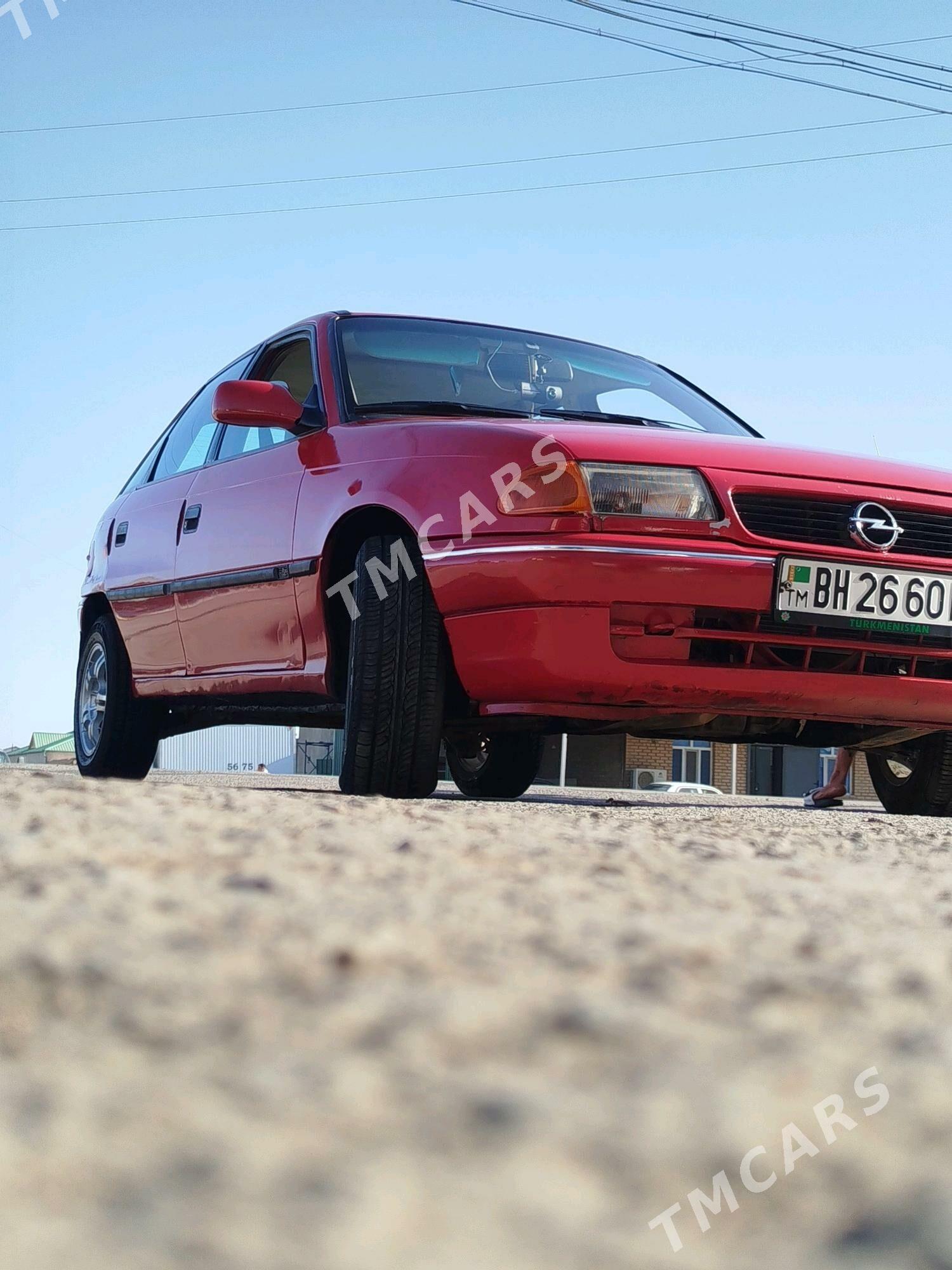 Opel Astra 1992 - 45 000 TMT - Gubadag - img 8