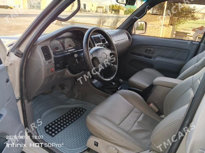 Toyota 4Runner 2001 - 150 000 TMT - Мары - img 7
