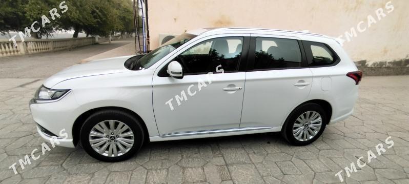 Mitsubishi Outlander 2022 - 310 000 TMT - Койтендаг - img 2