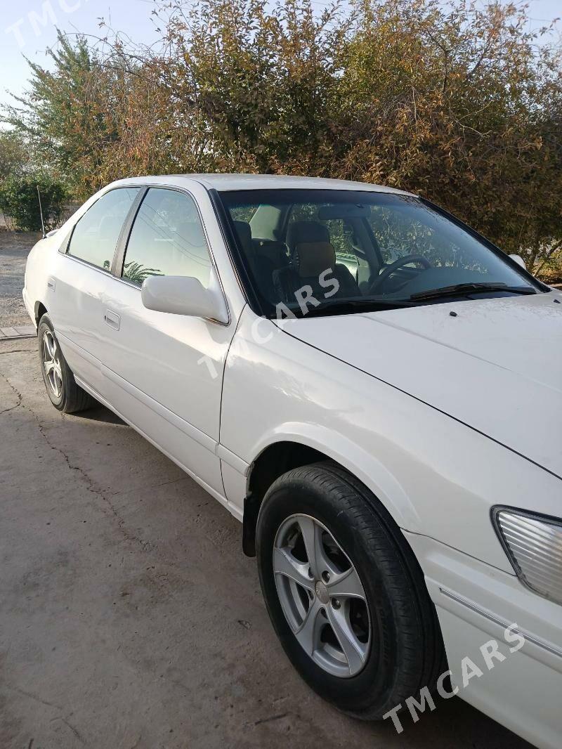 Toyota Camry 2001 - 130 000 TMT - Сакар - img 7