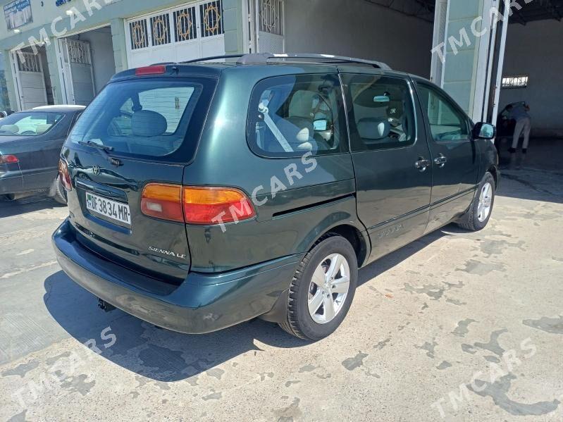 Toyota Sienna 1999 - 130 000 TMT - Мары - img 3