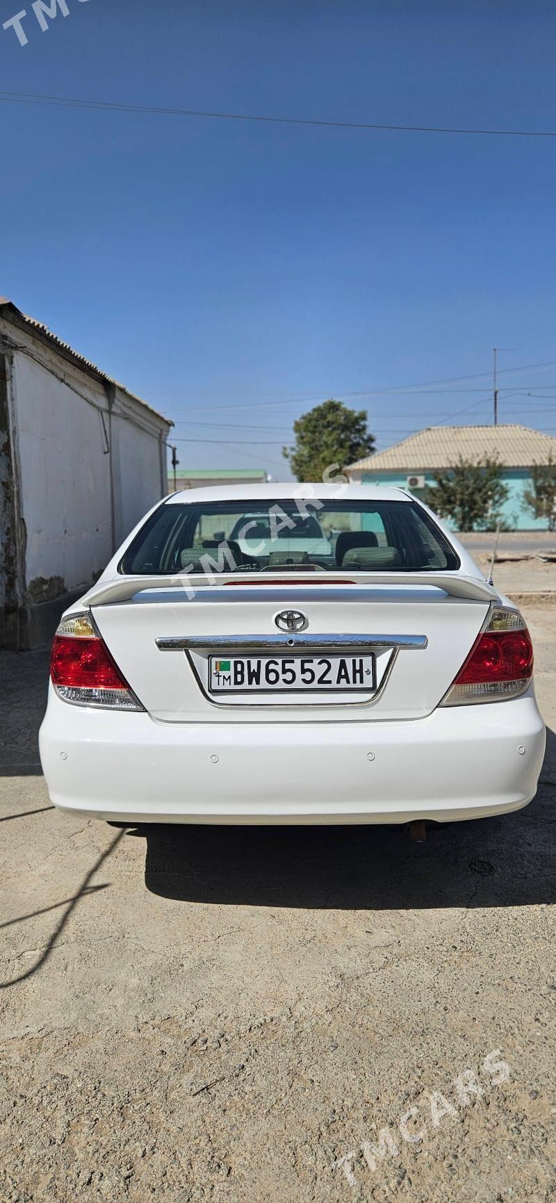 Toyota Camry 2005 - 240 000 TMT - Ak bugdaý etraby - img 5
