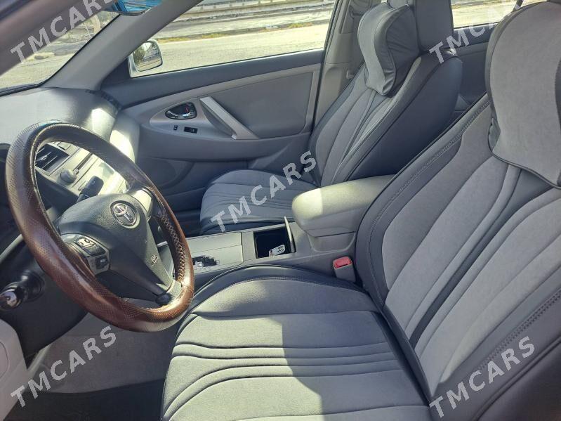Toyota Camry 2010 - 220 000 TMT - Мары - img 5