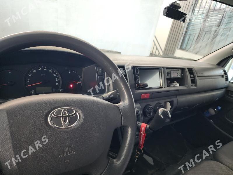 Toyota Hiace 2017 - 400 000 TMT - Çoganly - img 3