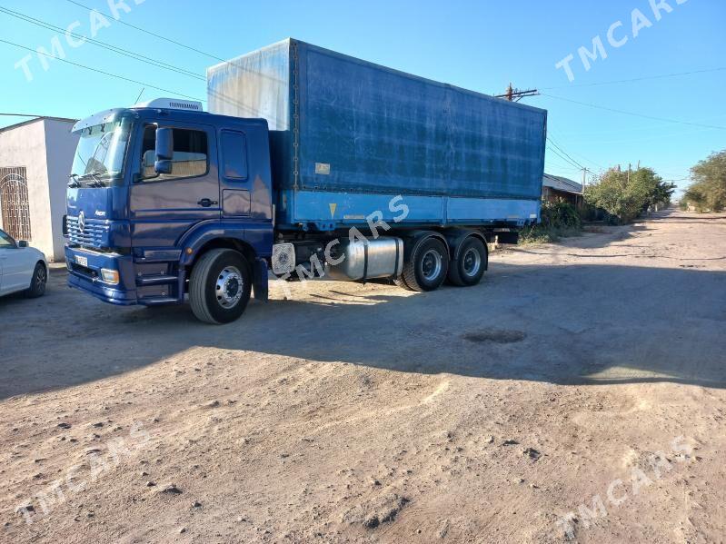 Mercedes-Benz ACTROS 3331 2004 - 460 000 TMT - Гурбансолтан Едже - img 4