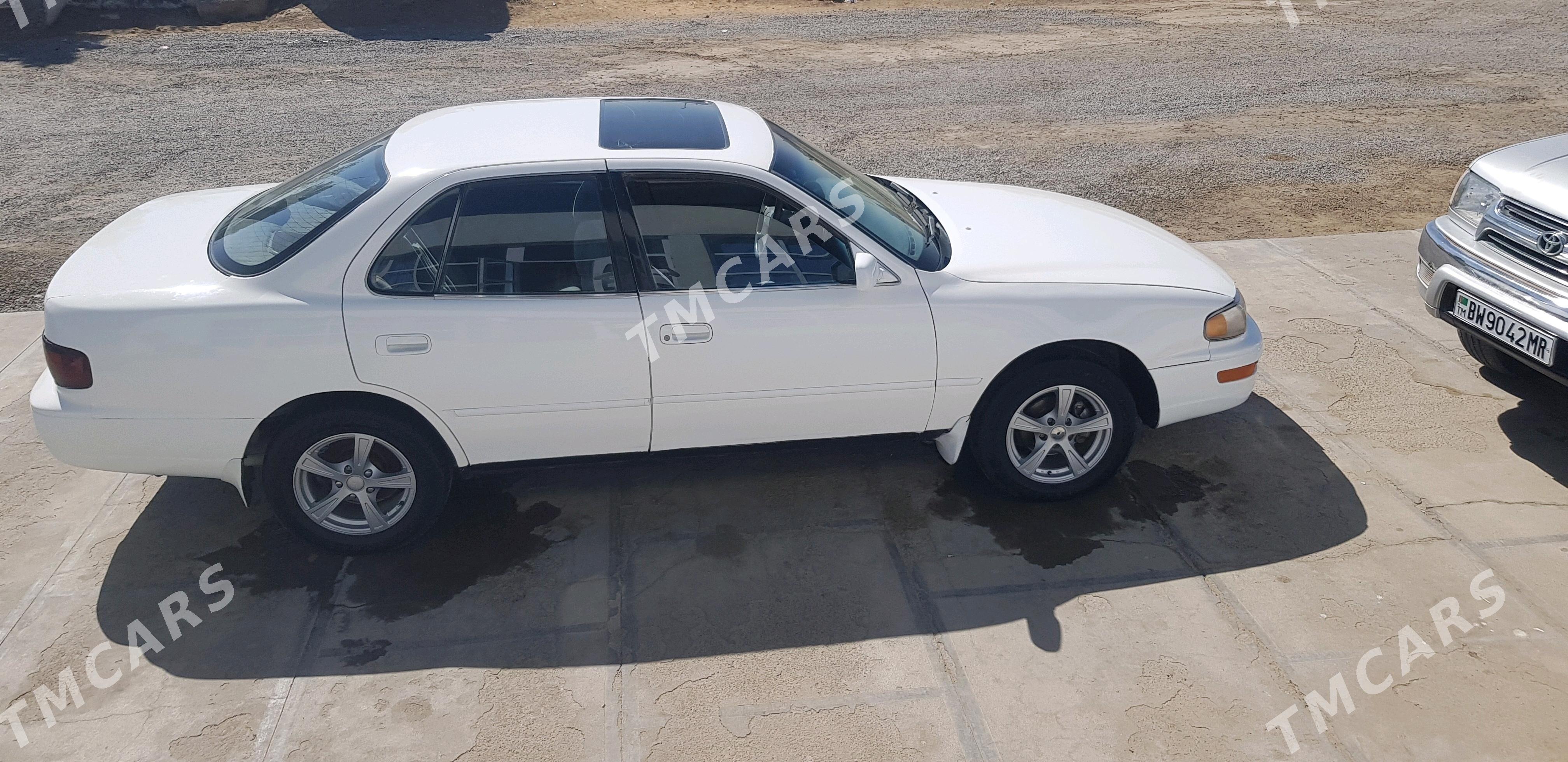Toyota Camry 1993 - 77 000 TMT - Мары - img 3