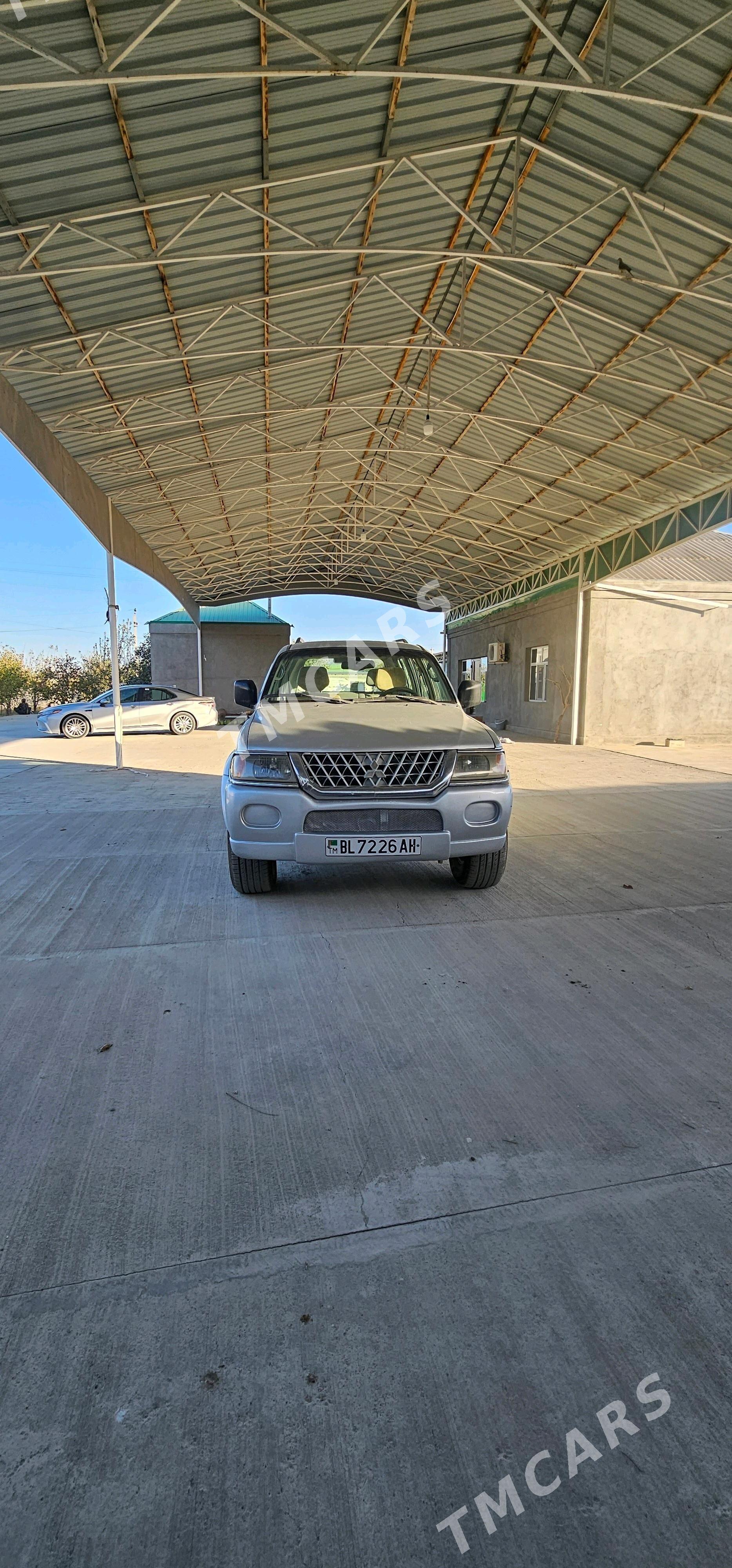 Mitsubishi Montero Sport 2001 - 110 000 TMT - Bäherden - img 3