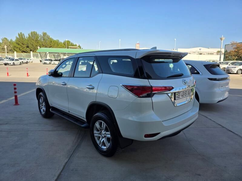 Toyota Fortuner 2024 - 668 100 TMT - Aşgabat - img 3