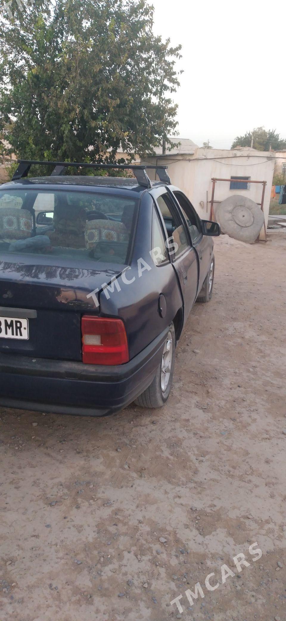 Opel Vectra 1992 - 20 000 TMT - Mary - img 2
