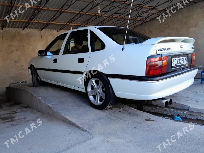 Opel Vectra 1995 - 46 000 TMT - Мургап - img 4