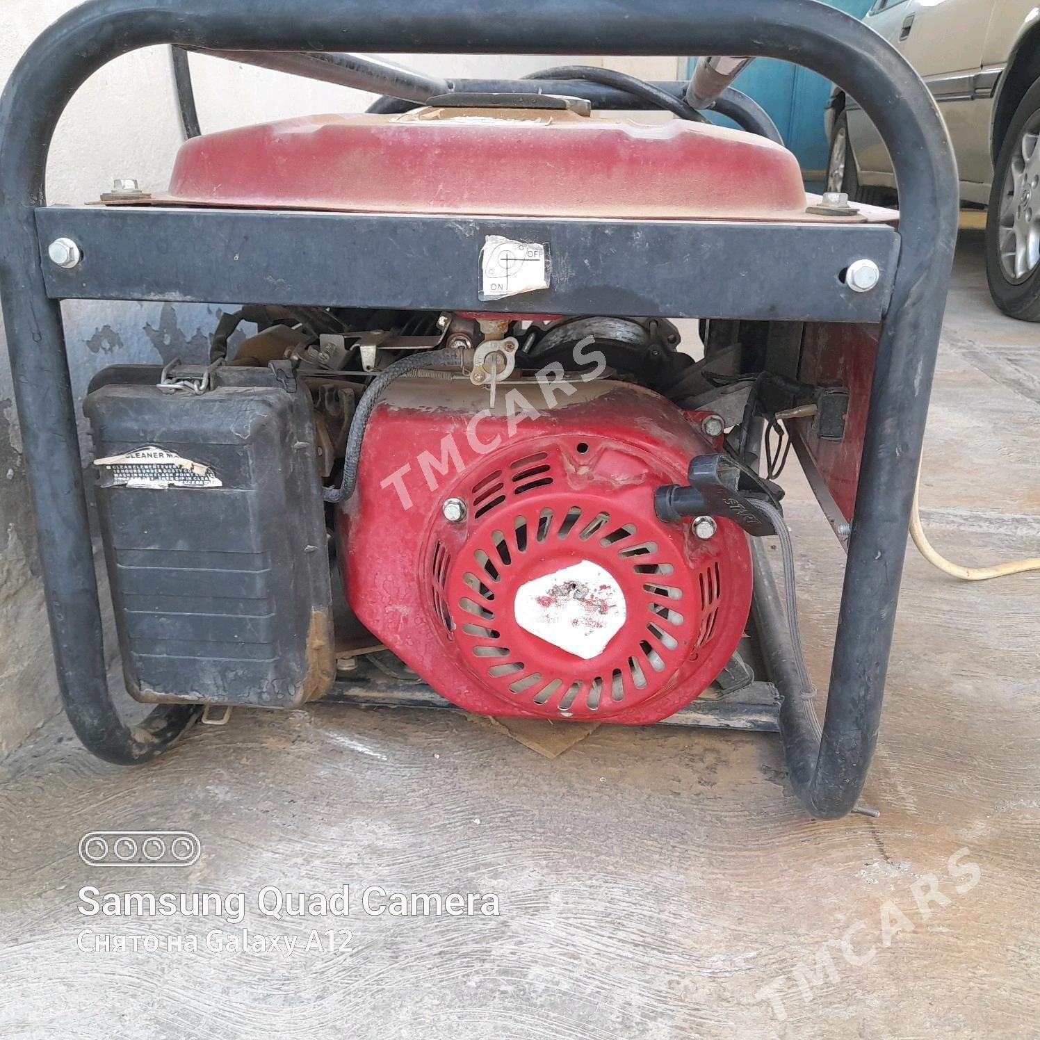 Generator Ýagdaýy gowy - Балканабат - img 4